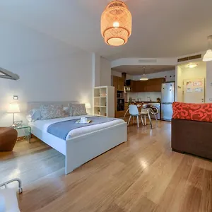 Lyrioshomes Apartamento Estudio La Biznaga , Málaga España